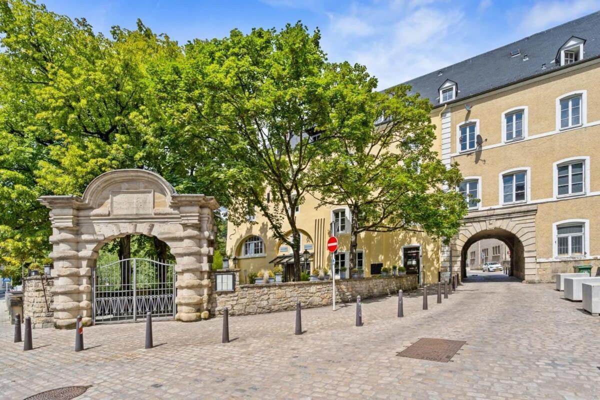 Luxurious 2Br Apt With Balcony In Luxembourg 아파트 외부 사진