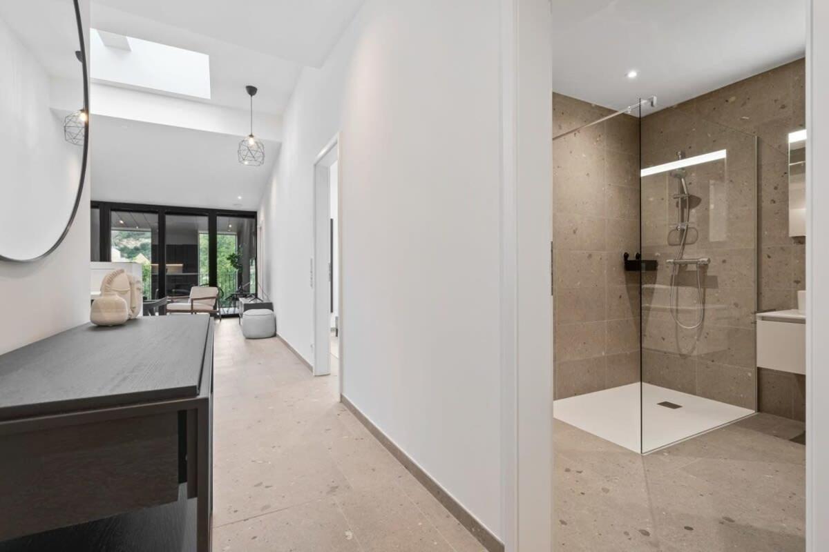 Luxurious 2Br Apt With Balcony In Luxembourg 아파트 외부 사진