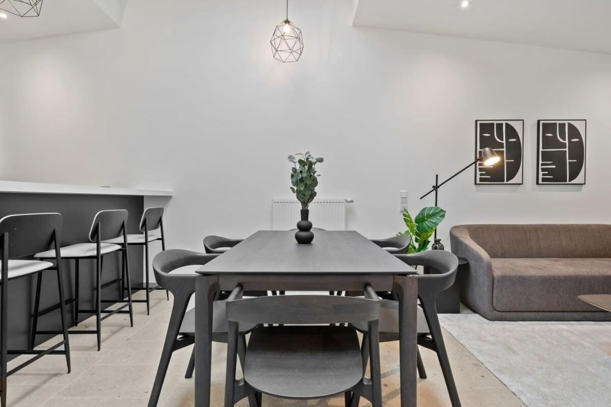 Luxurious 2Br Apt With Balcony In Luxembourg 아파트 외부 사진