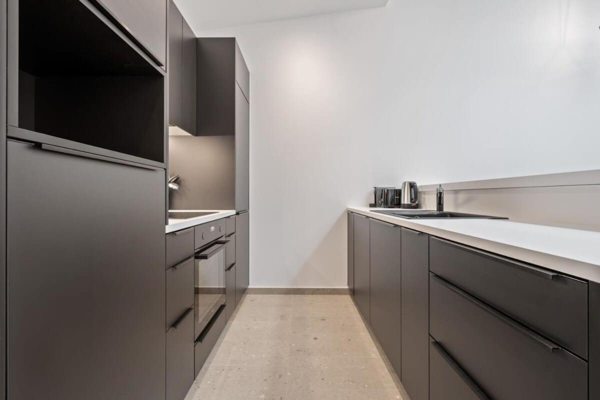 Luxurious 2Br Apt With Balcony In Luxembourg 아파트 외부 사진